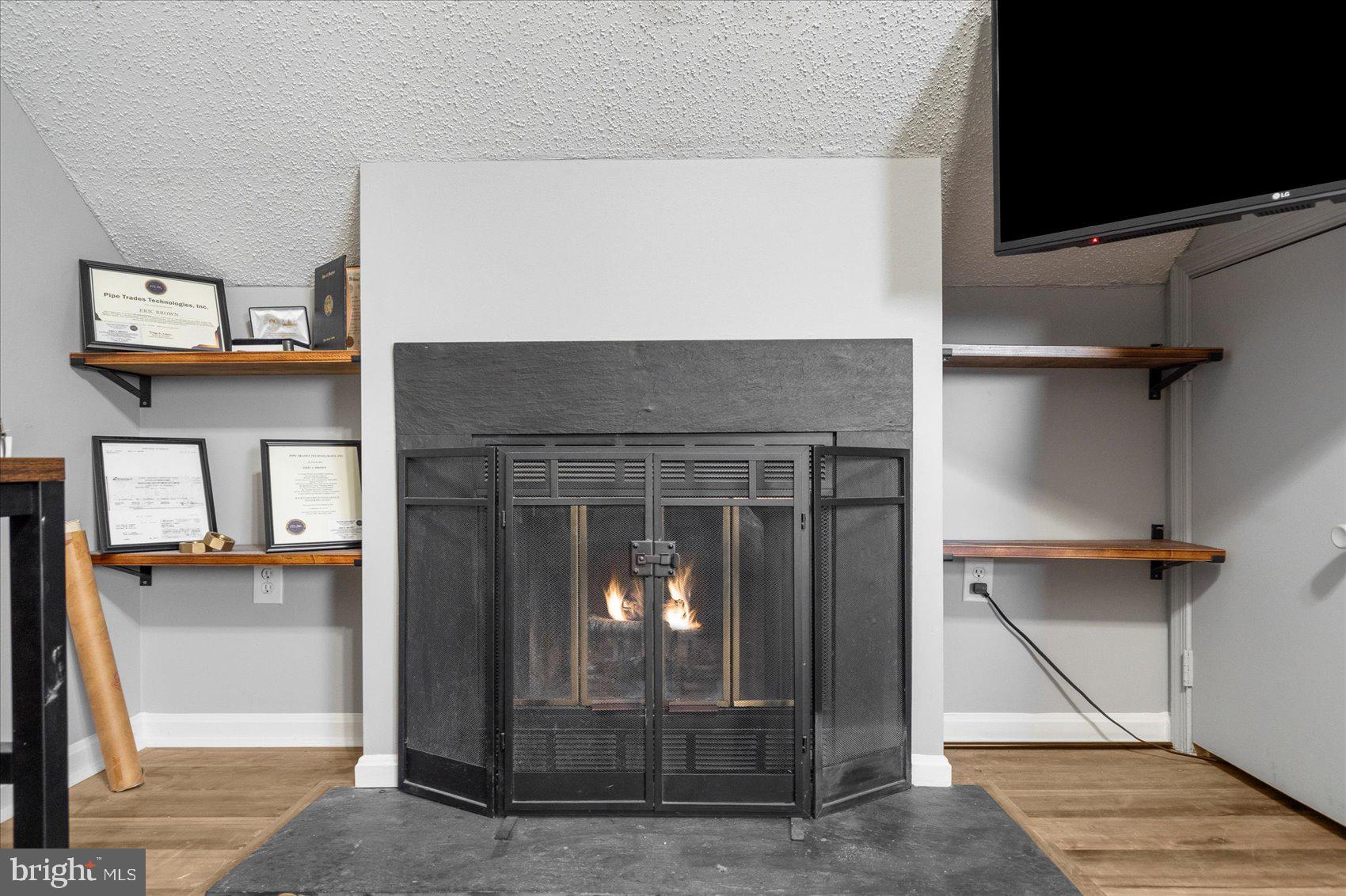 Real estate listing preview #13