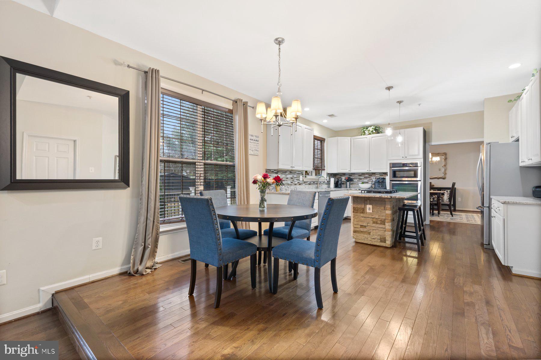 Real estate listing preview #18