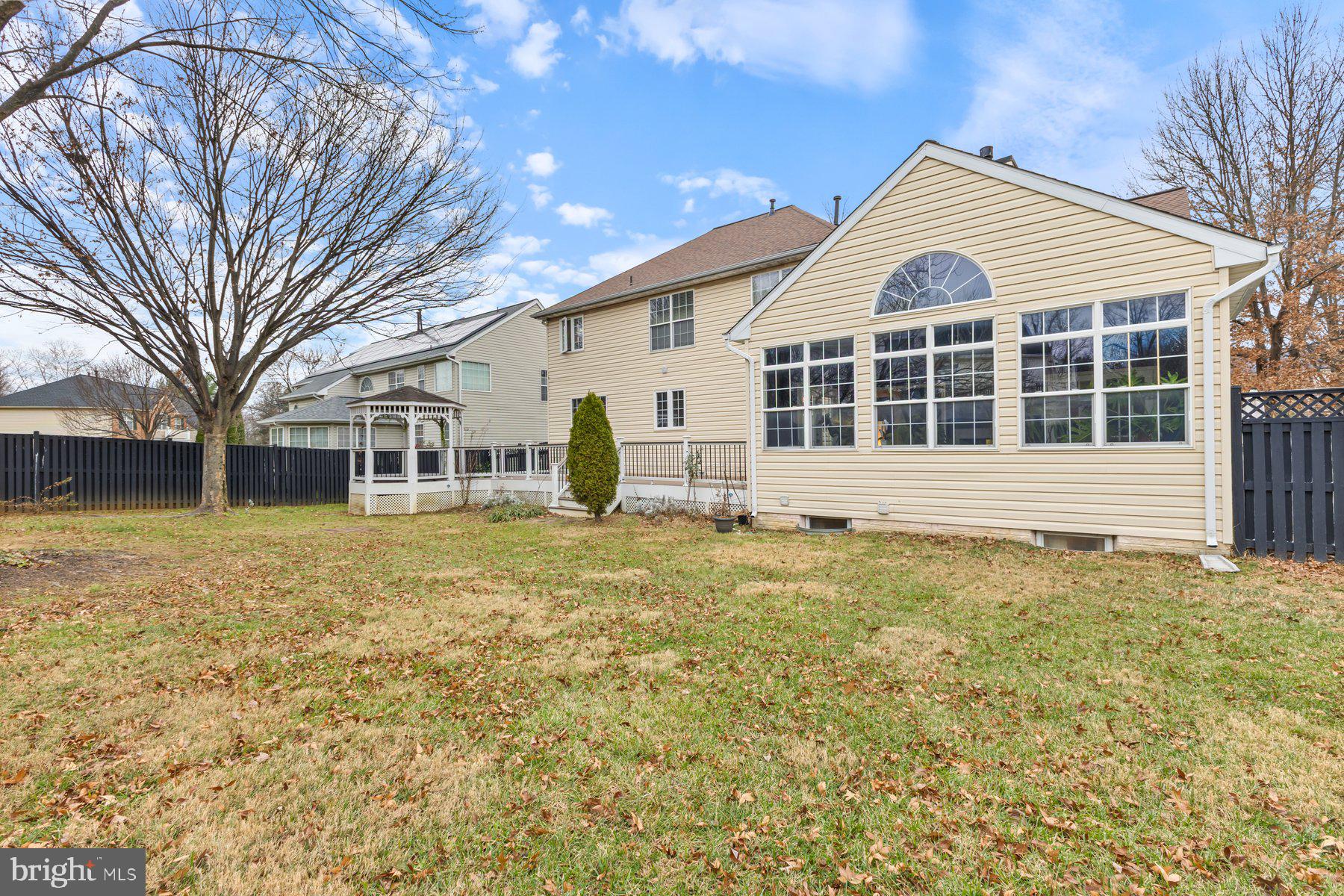 Real estate listing preview #32