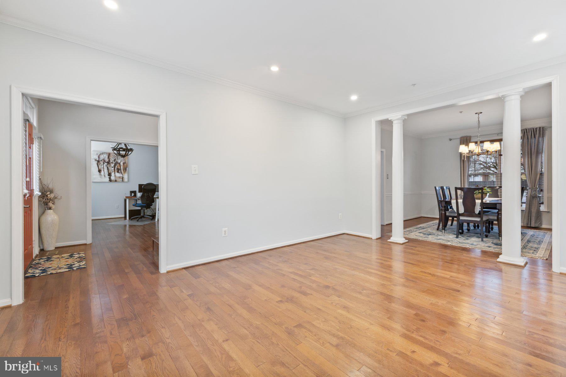 Real estate listing preview #10