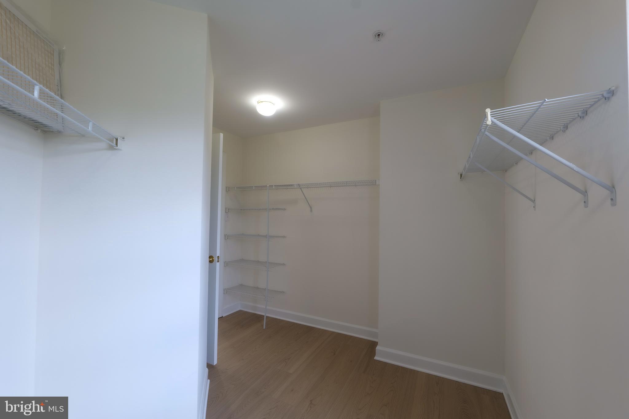 Real estate listing preview #25