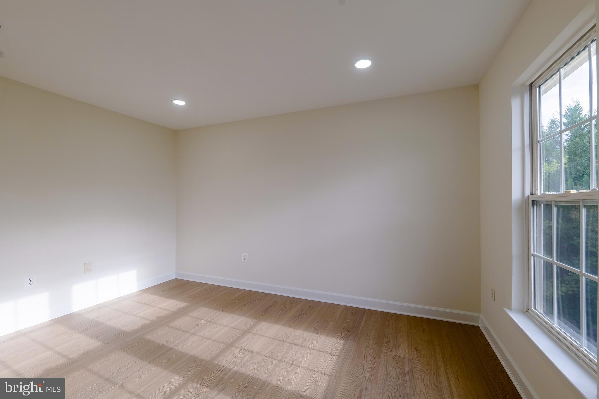 Real estate listing preview #17