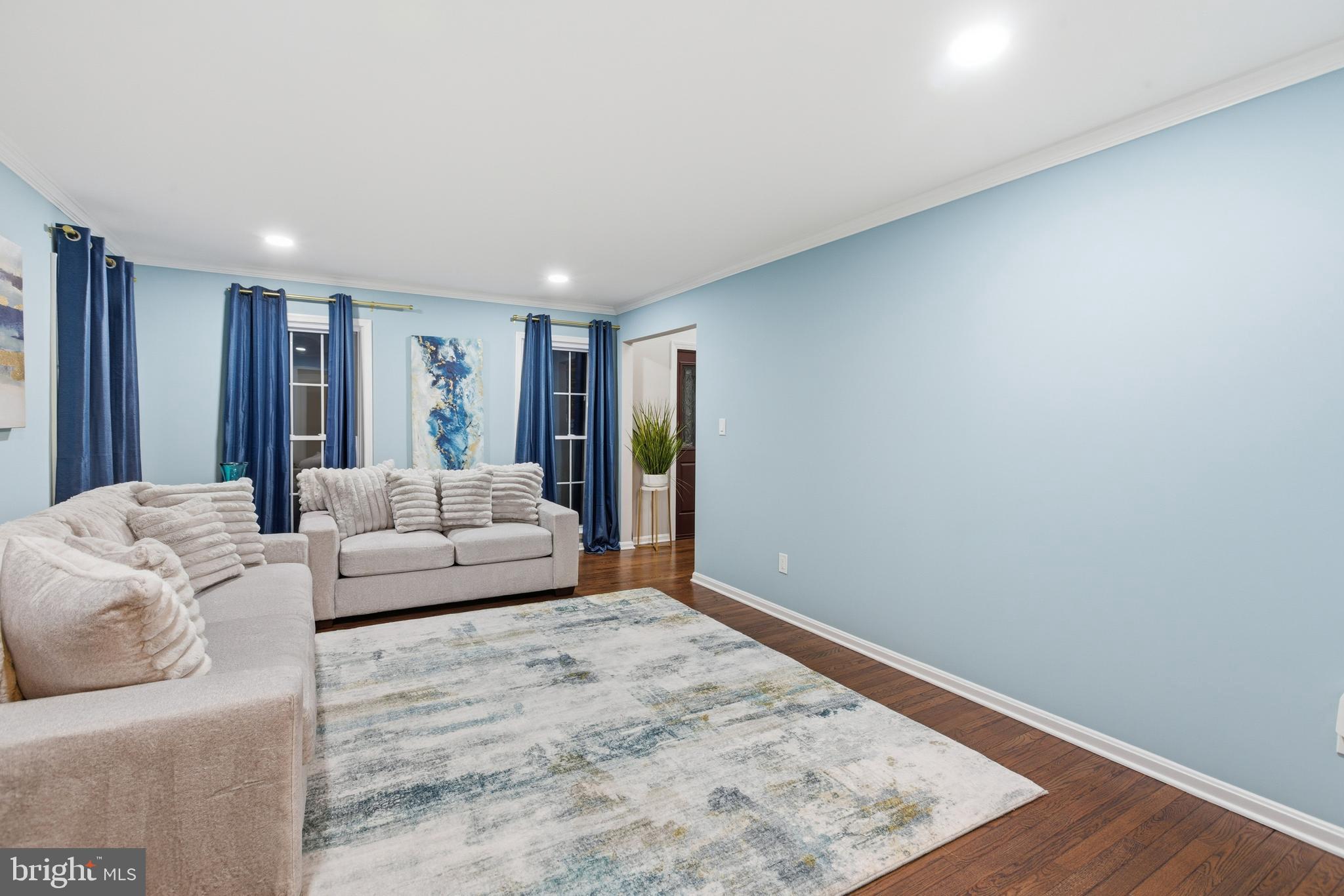 Real estate listing preview #9