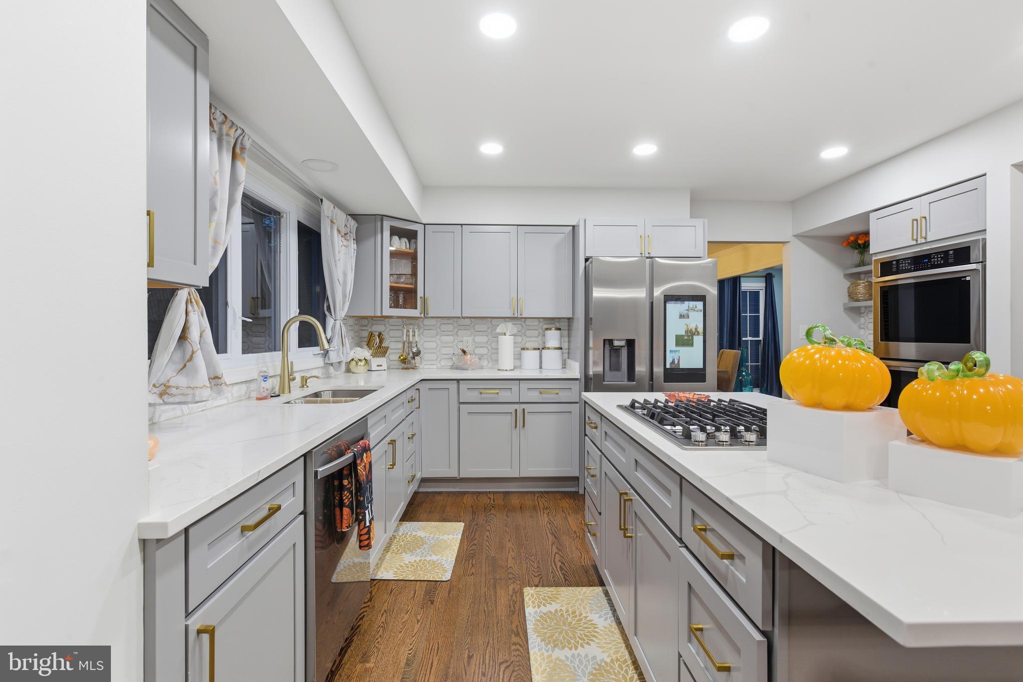 Real estate listing preview #15