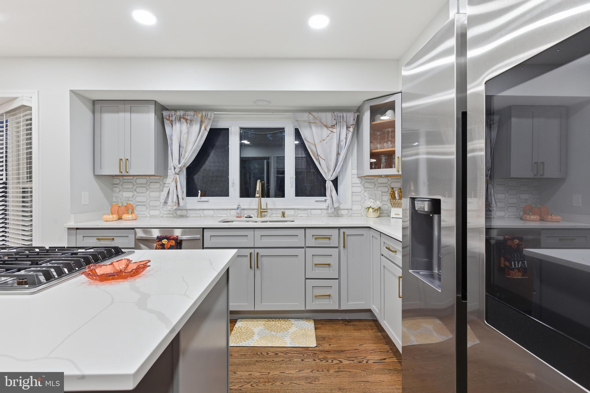 Real estate listing preview #13