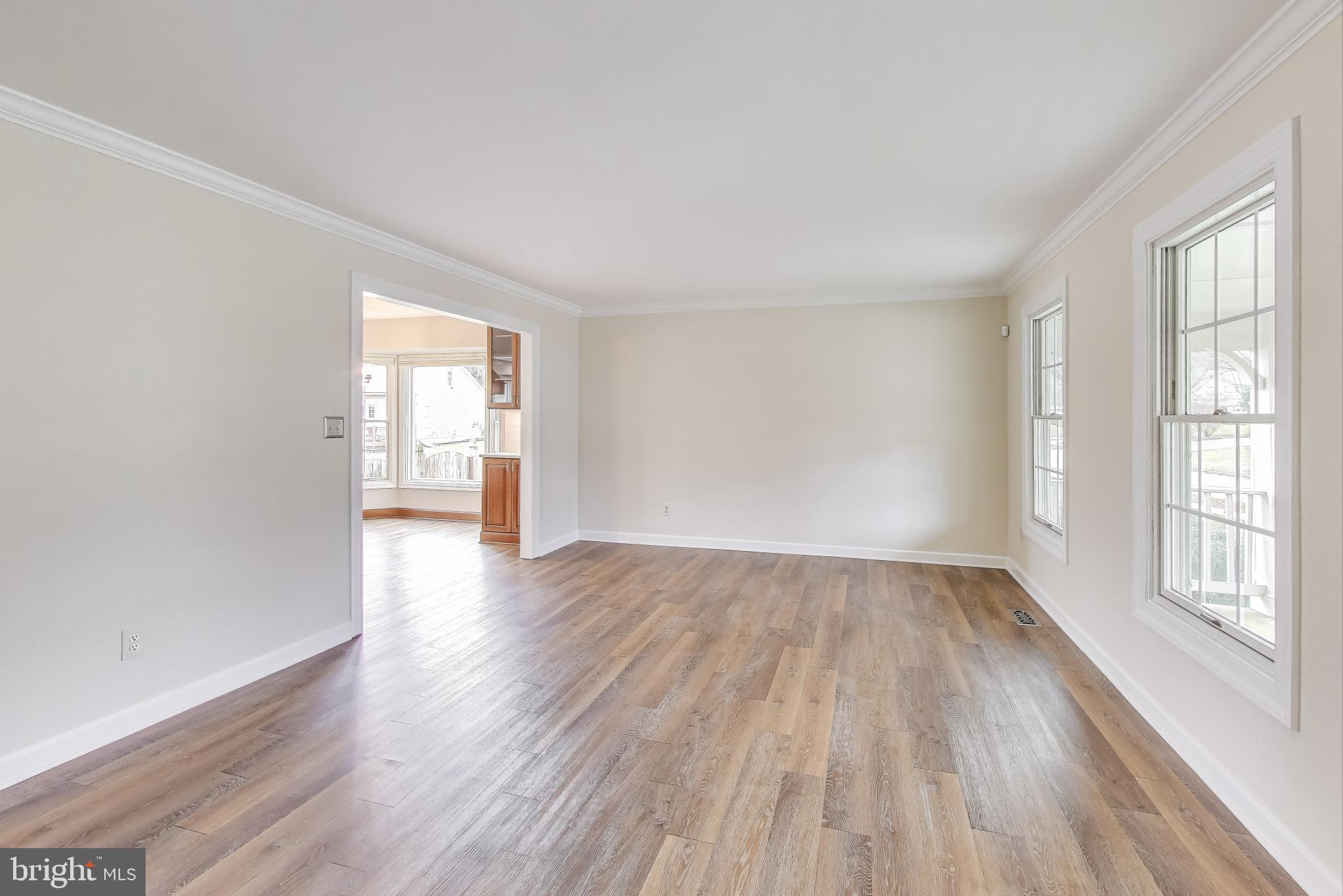 Real estate listing preview #13