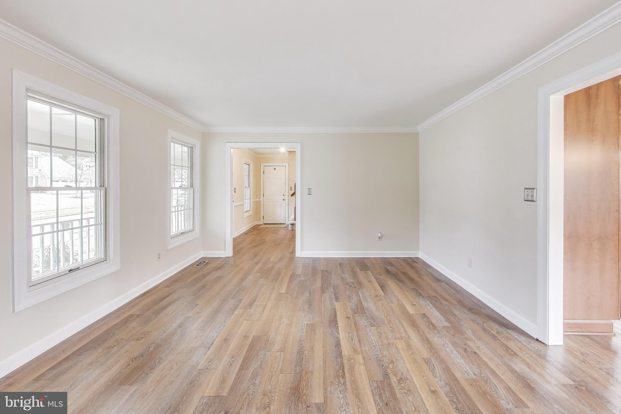 Real estate listing preview #14