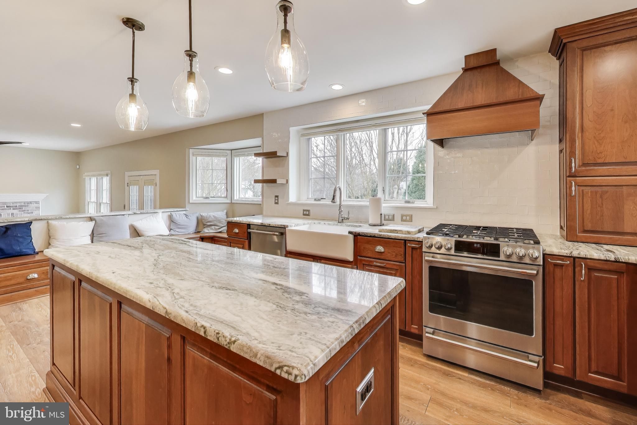 Real estate listing preview #2