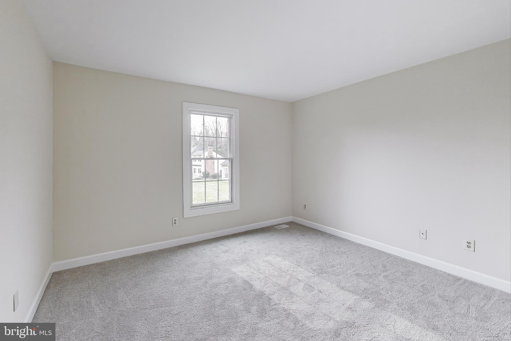 Real estate listing preview #32