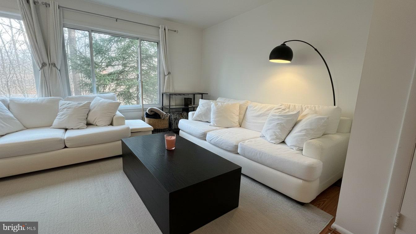 Real estate listing preview #8