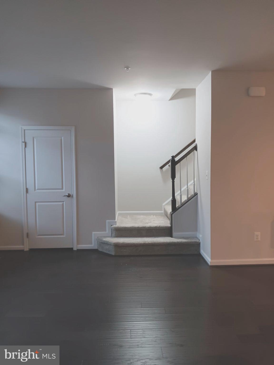 Real estate listing preview #3