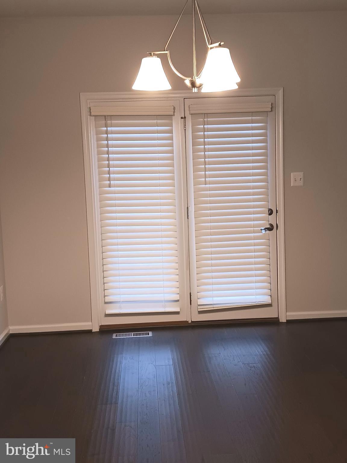 Real estate listing preview #5