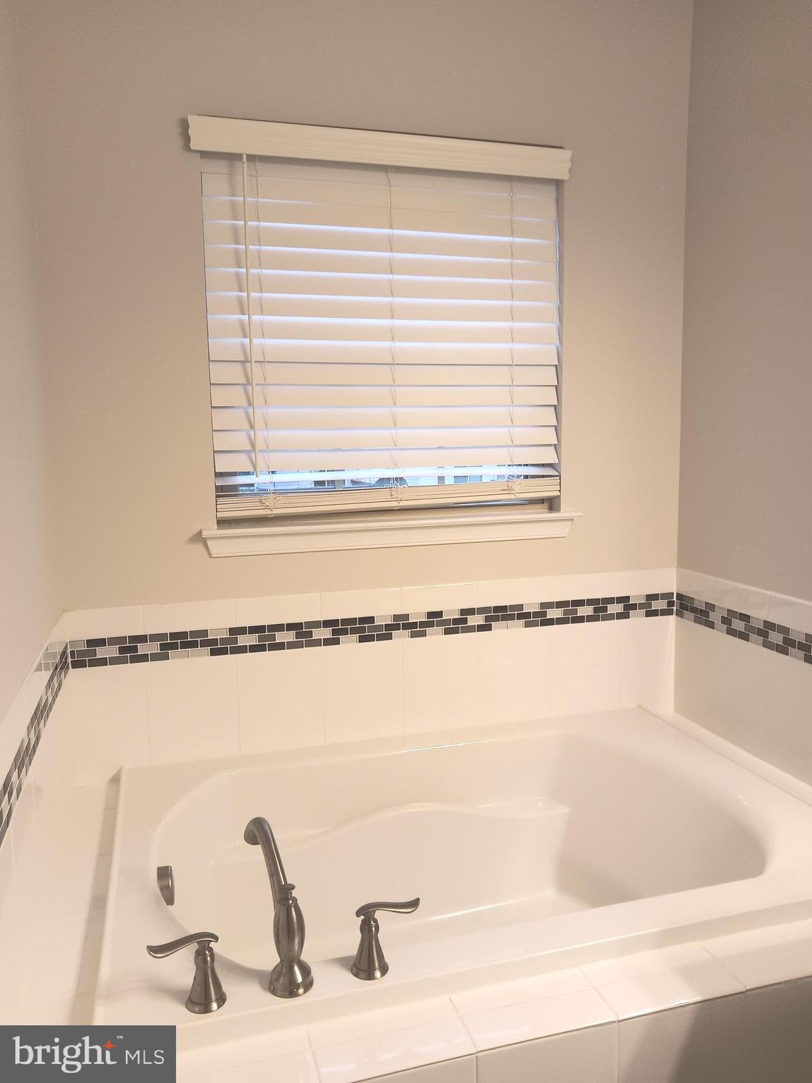 Real estate listing preview #15