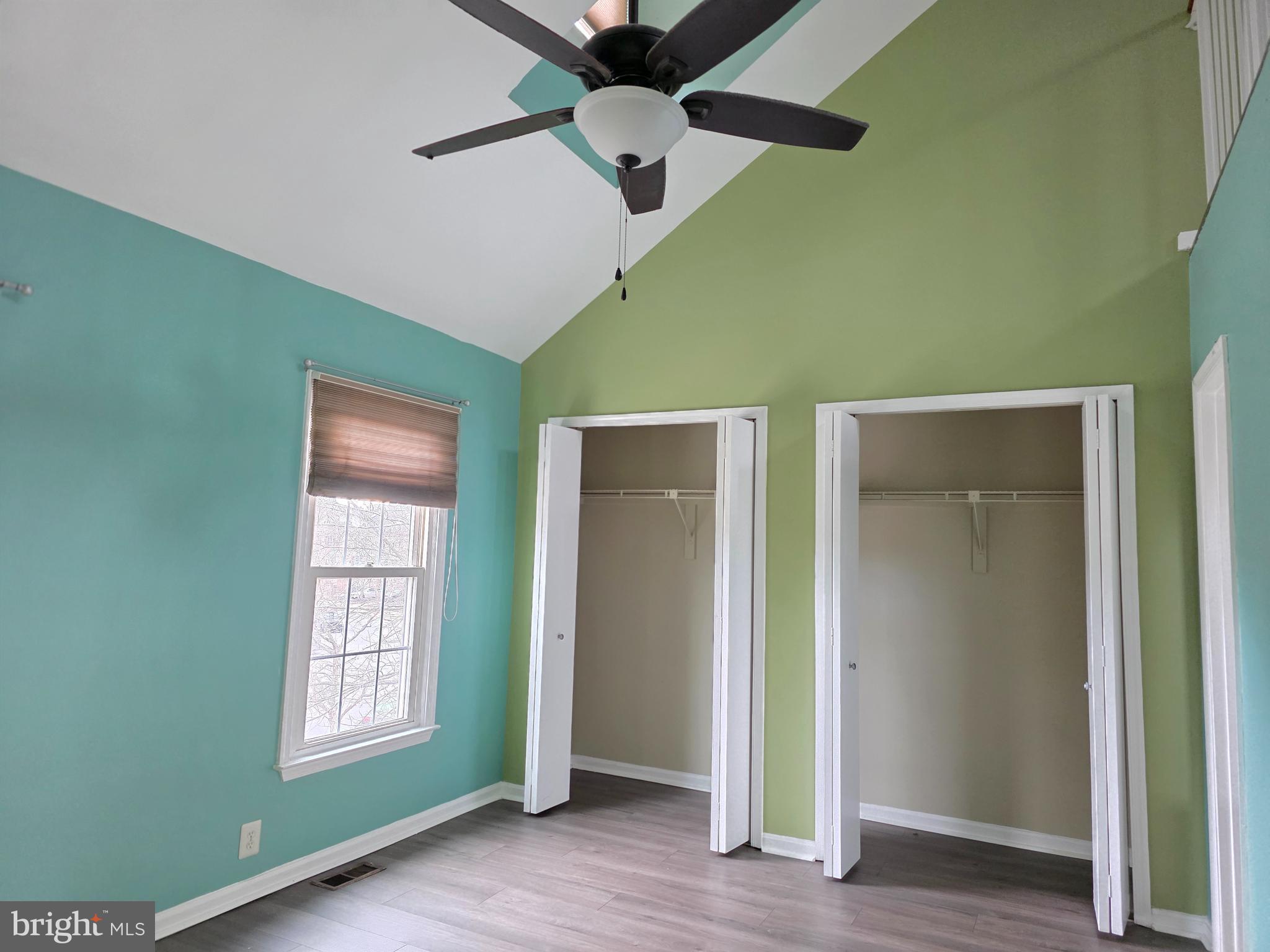 Real estate listing preview #12