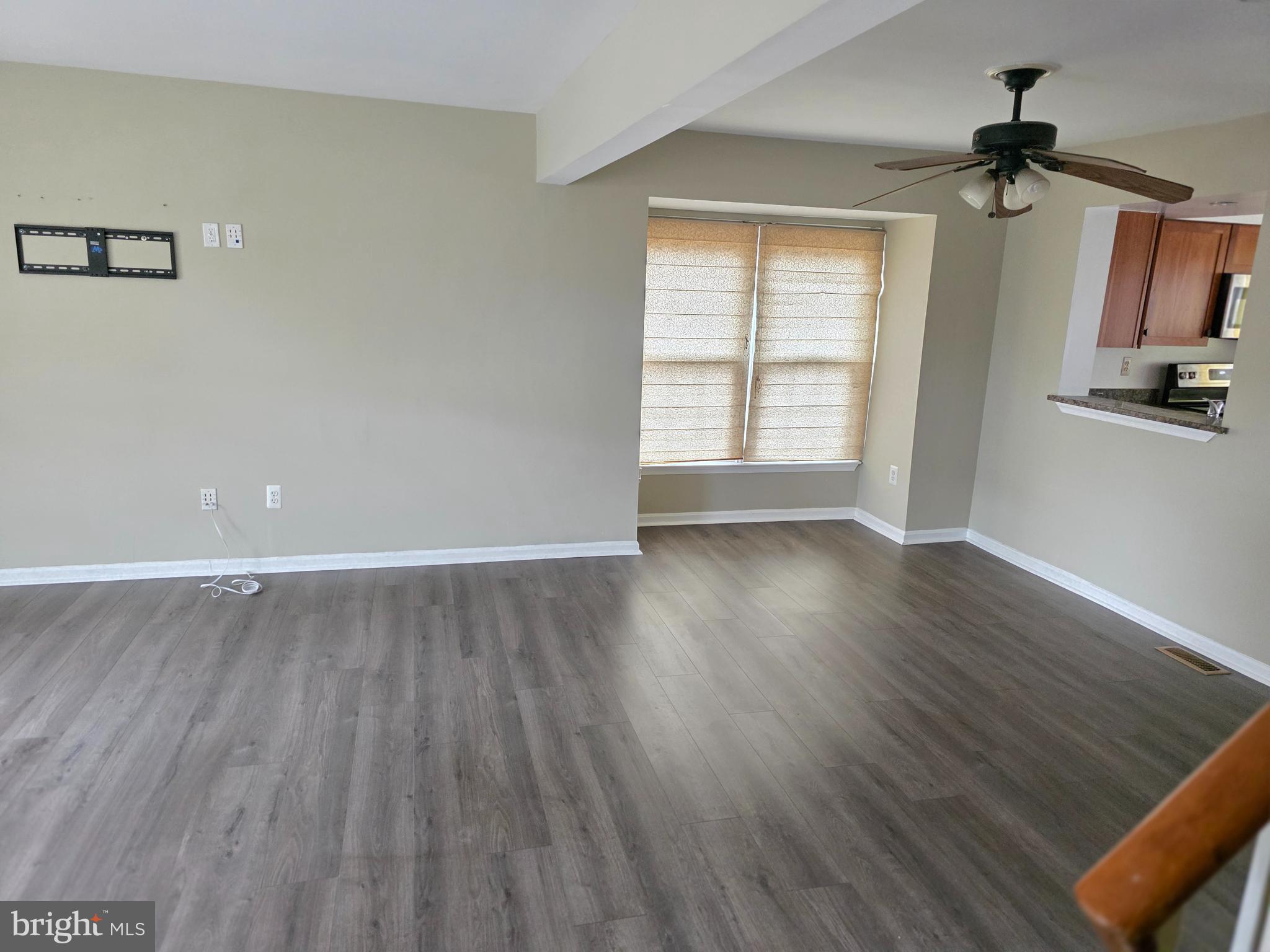 Real estate listing preview #6