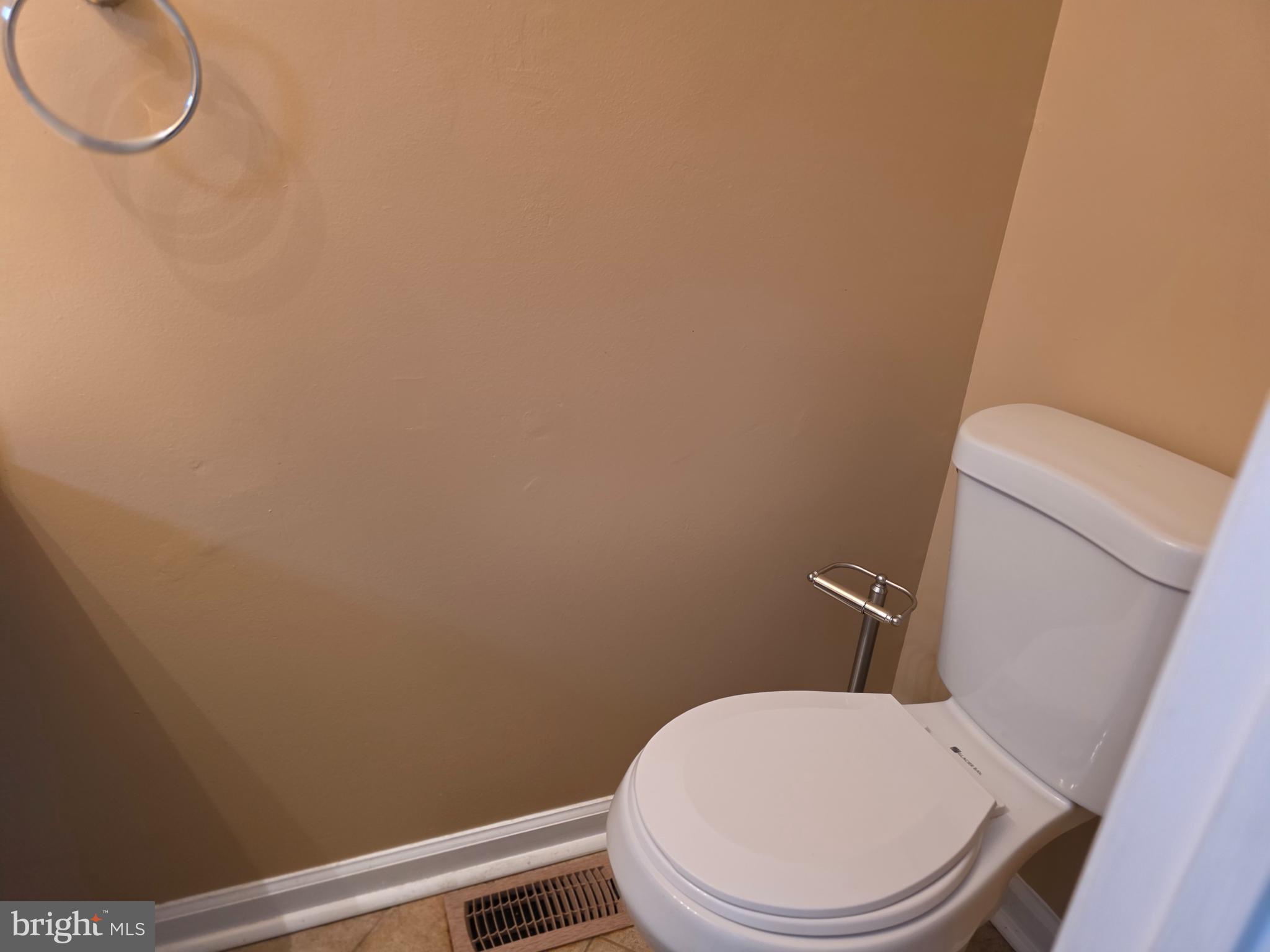 Real estate listing preview #3