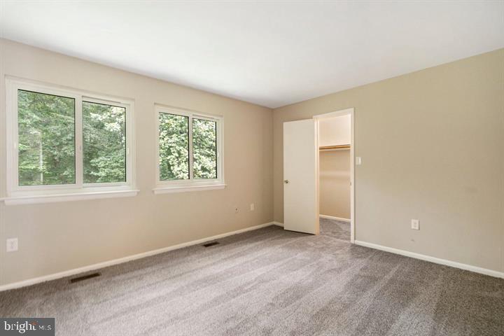 Real estate listing preview #2