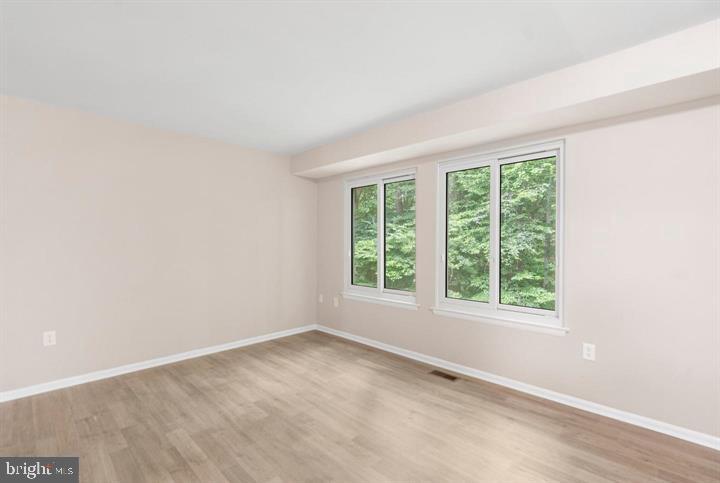 Real estate listing preview #6