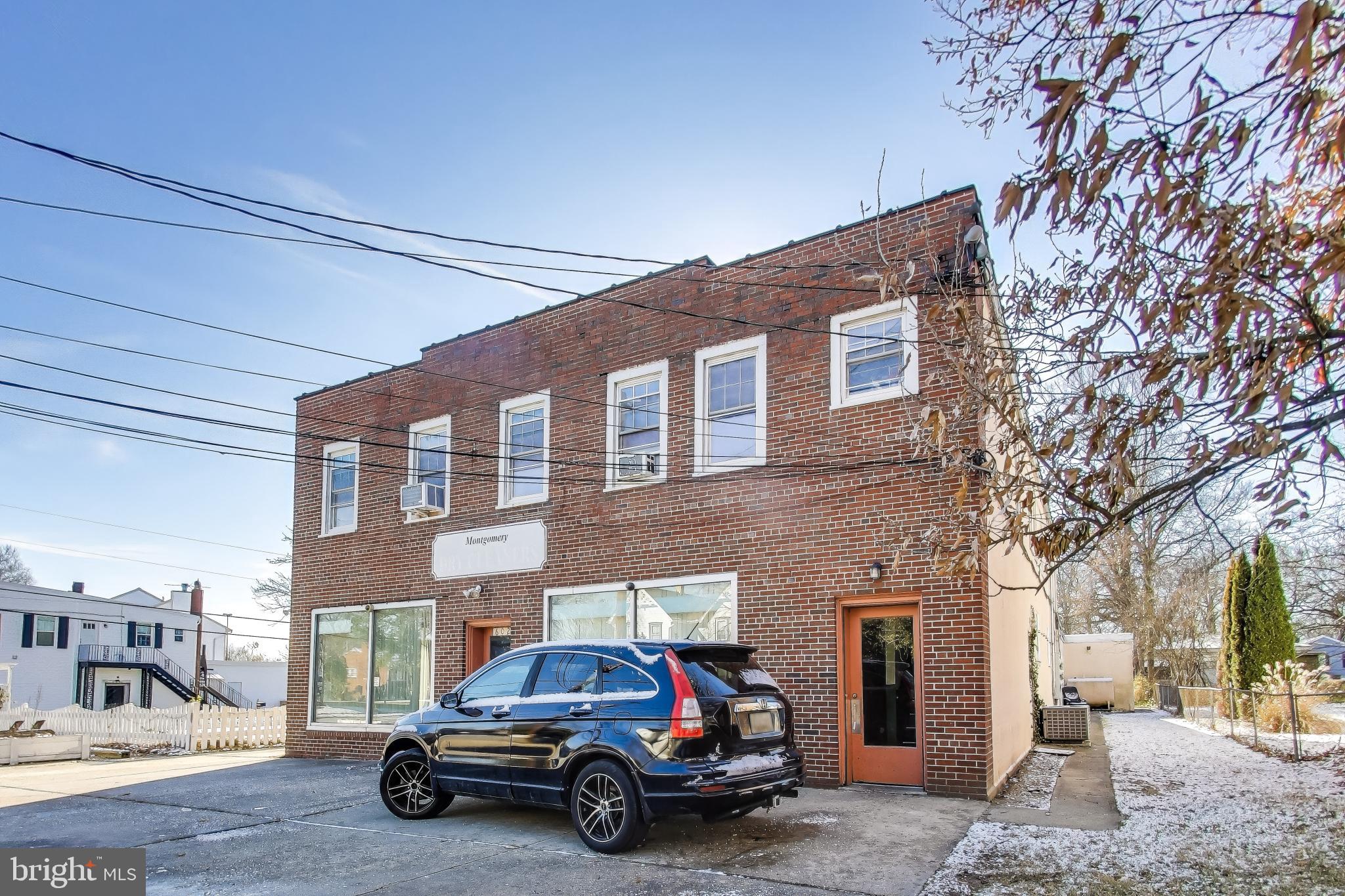 Real estate listing preview #2