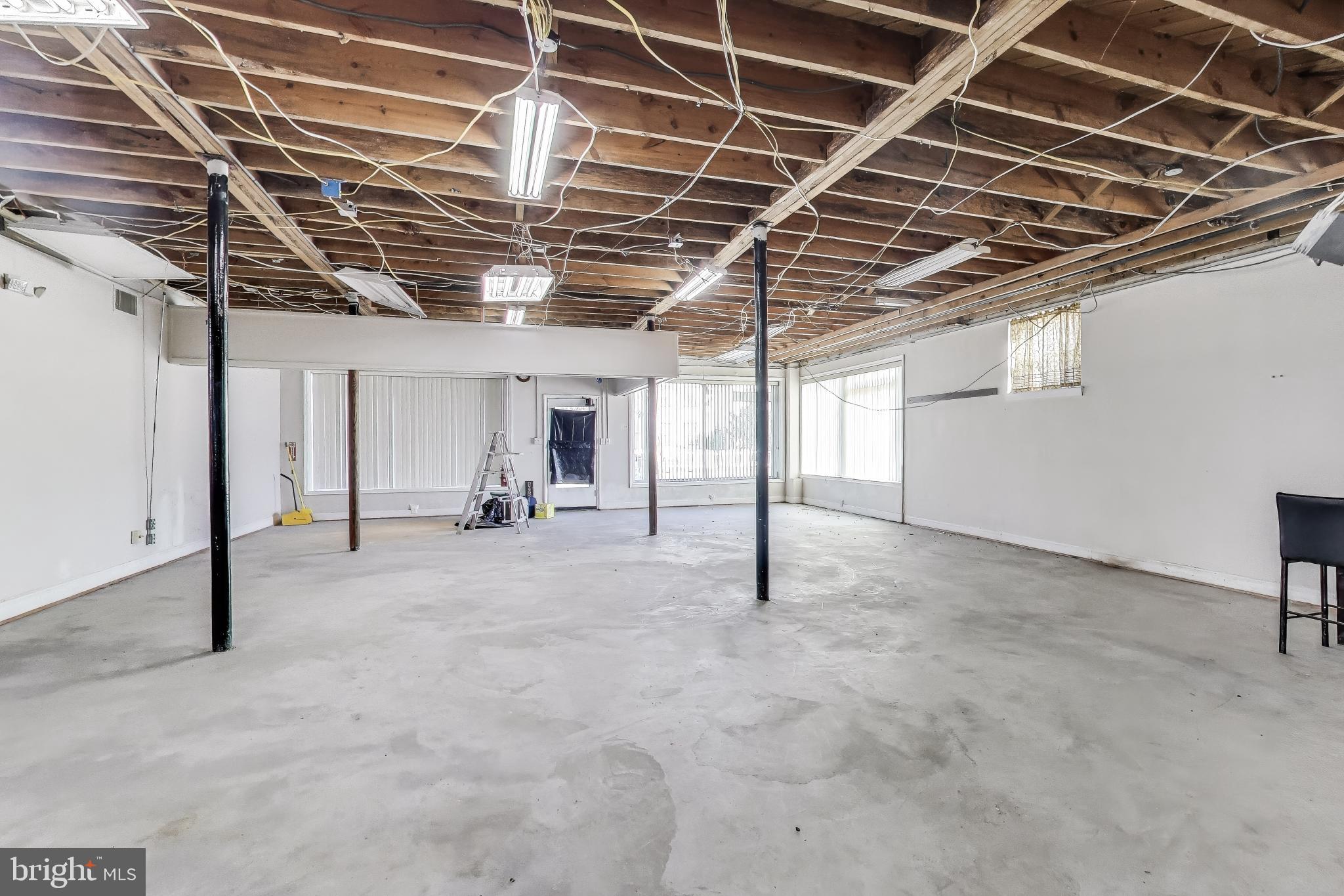 Real estate listing preview #4