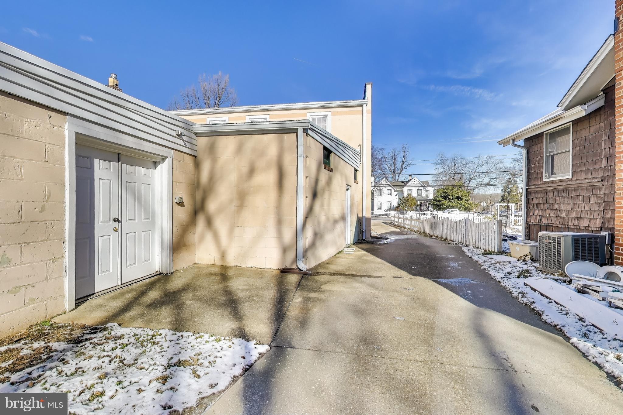 Real estate listing preview #17