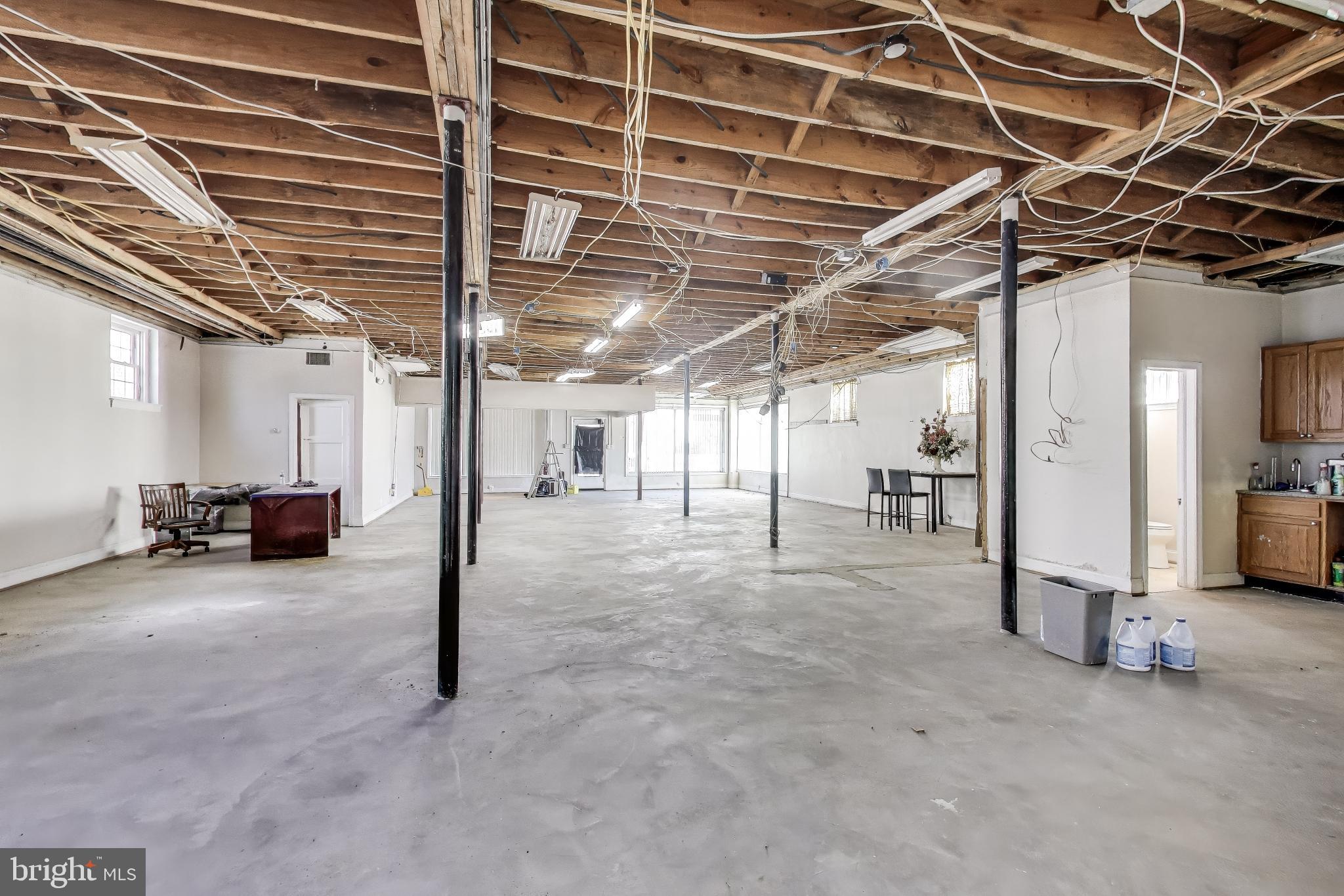 Real estate listing preview #6