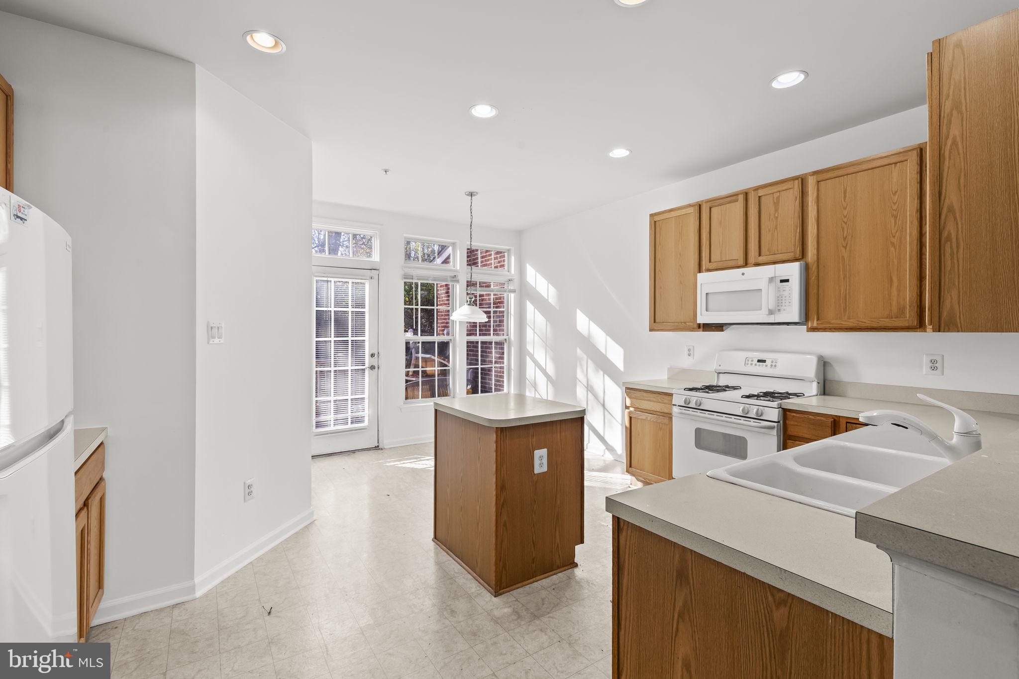 Real estate listing preview #6