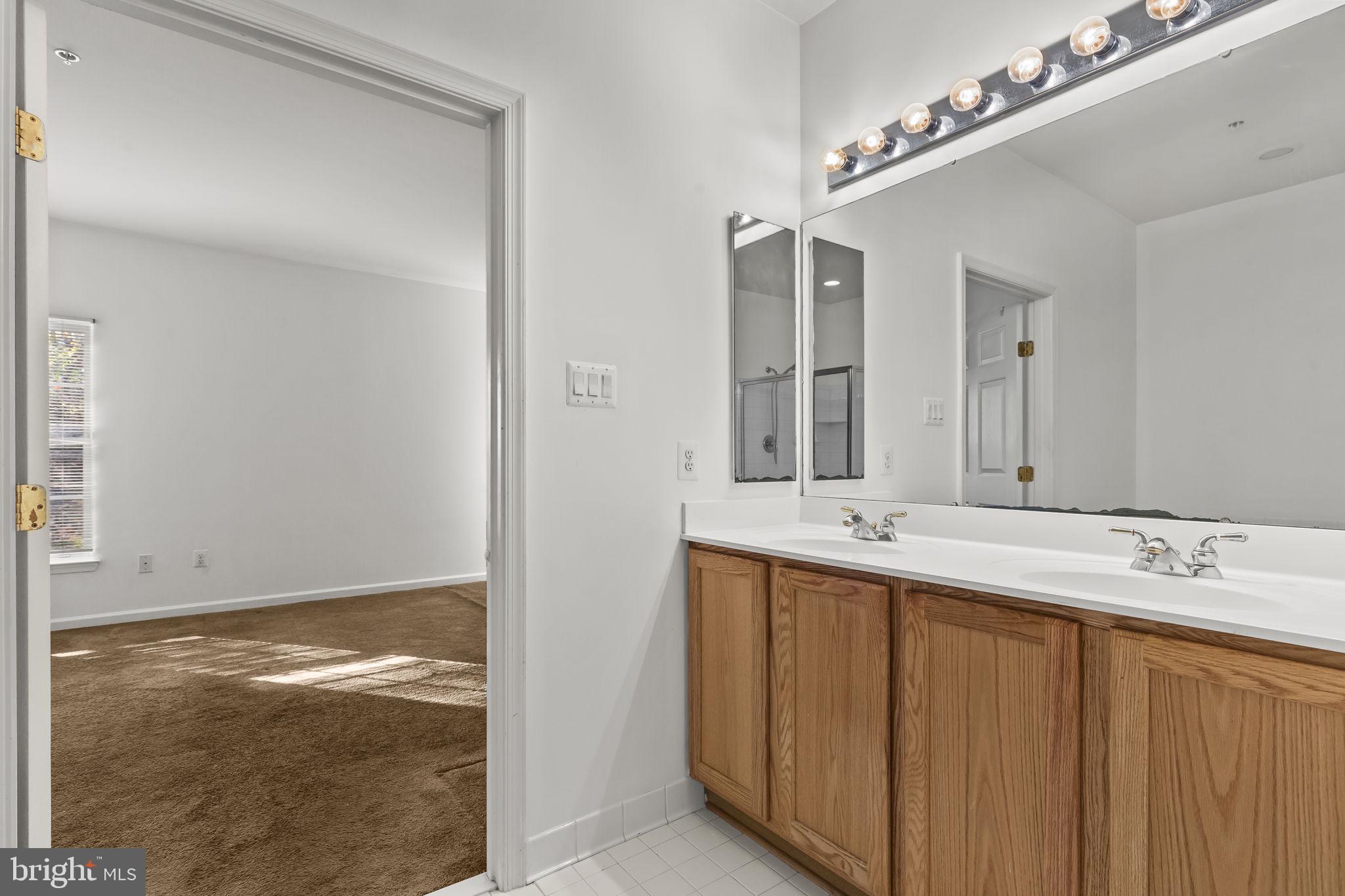 Real estate listing preview #16