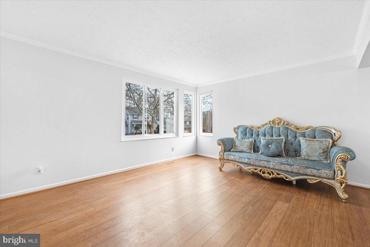 Real estate listing preview #5