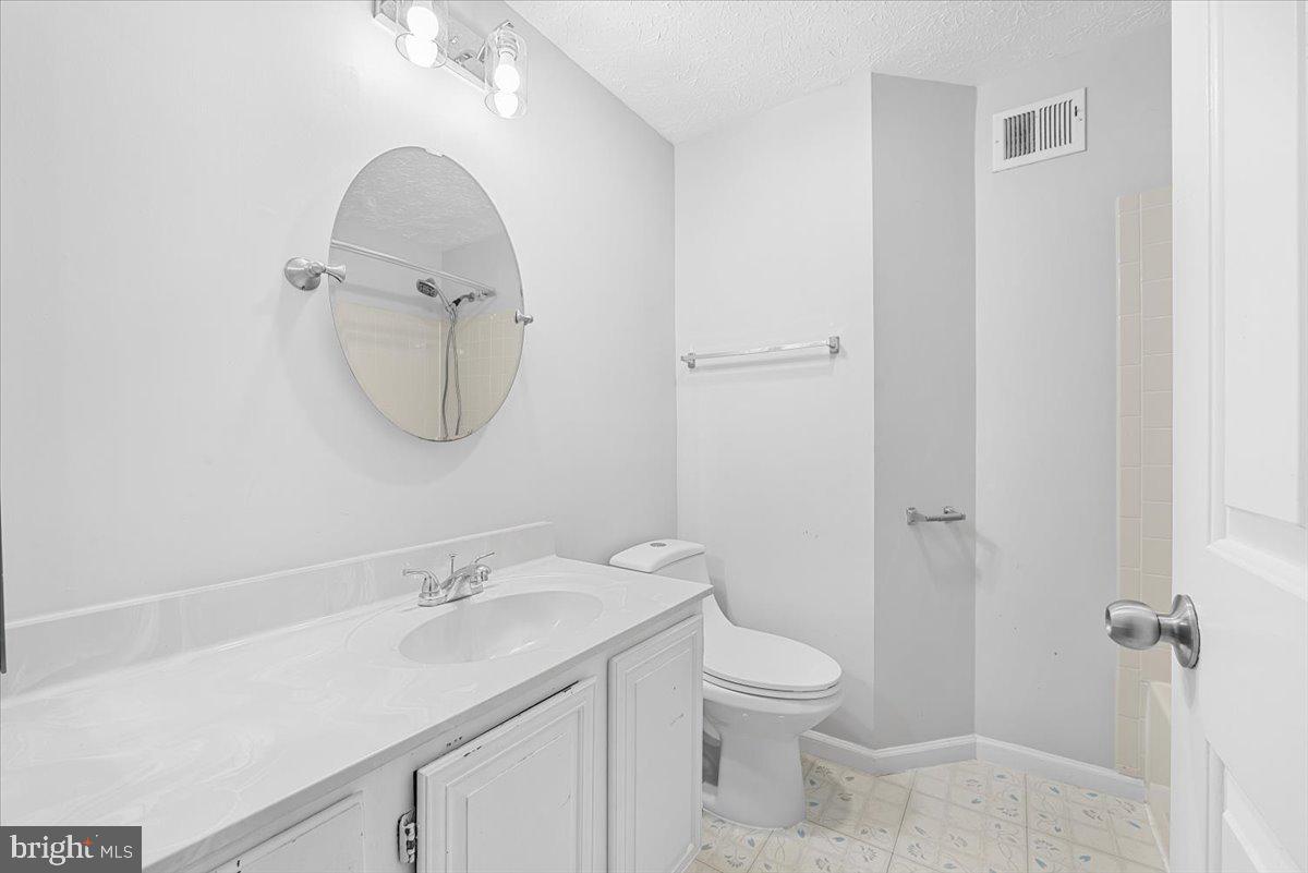 Real estate listing preview #17