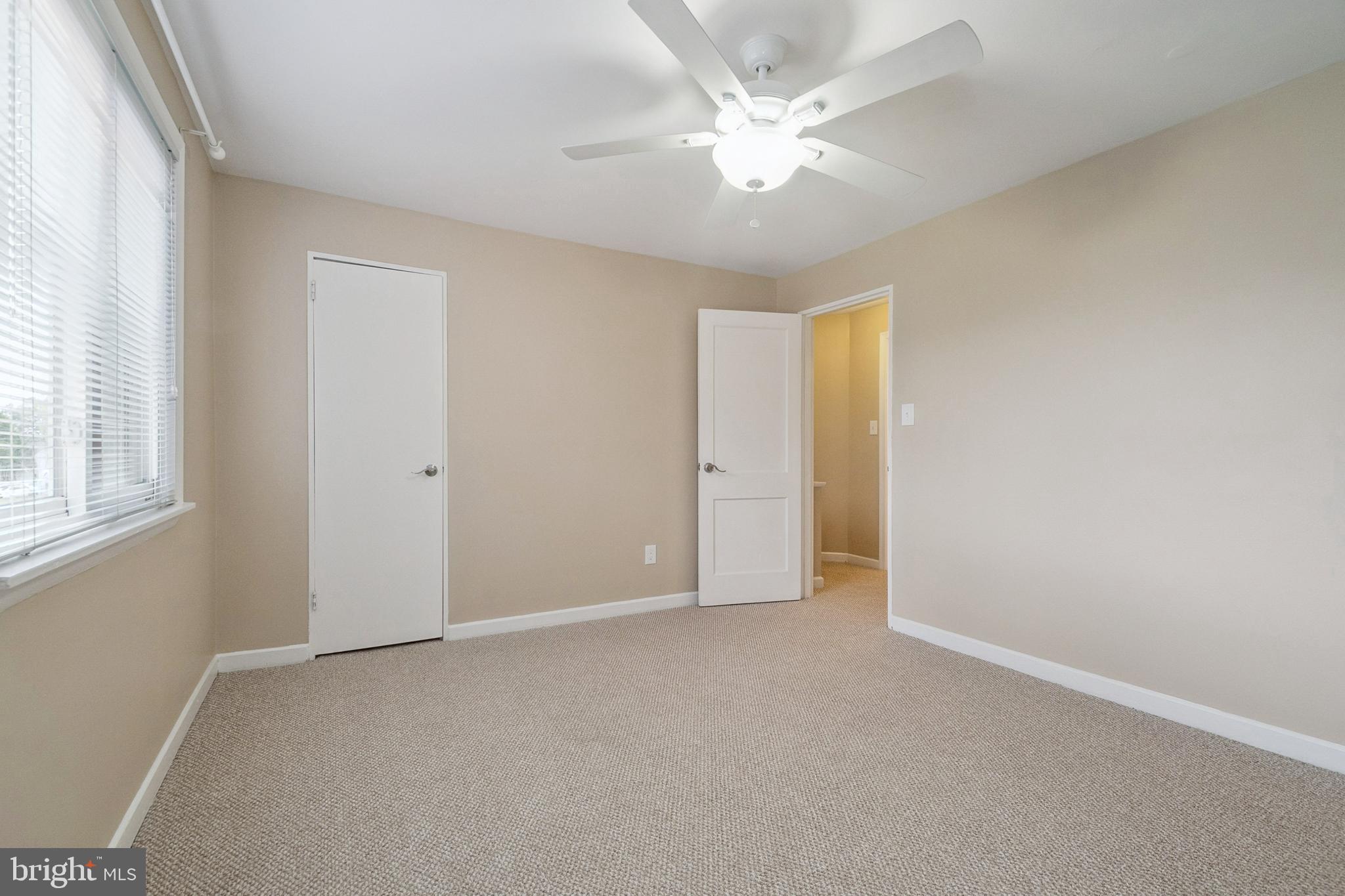 Real estate listing preview #12