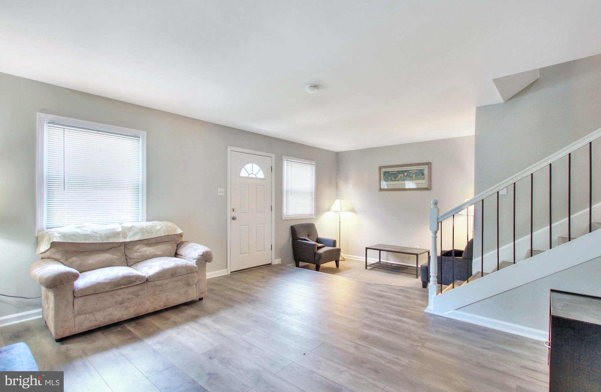 Real estate listing preview #8