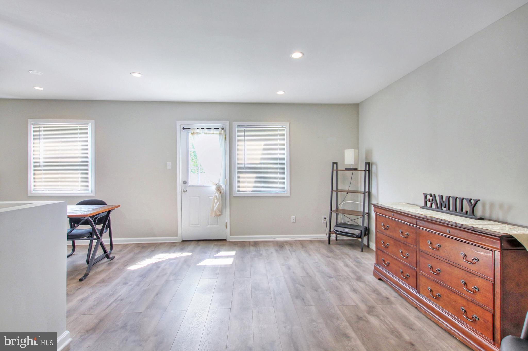 Real estate listing preview #12