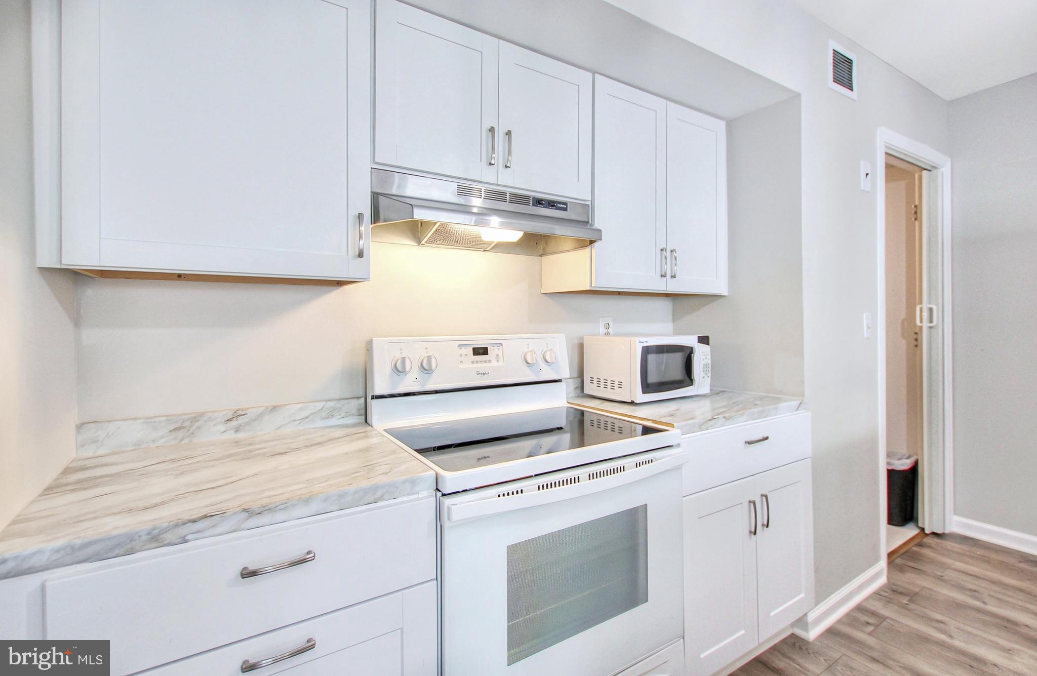 Real estate listing preview #16