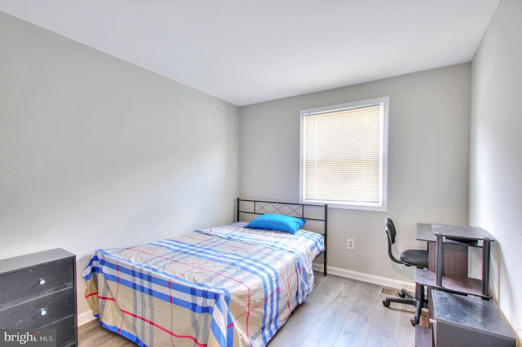 Real estate listing preview #24