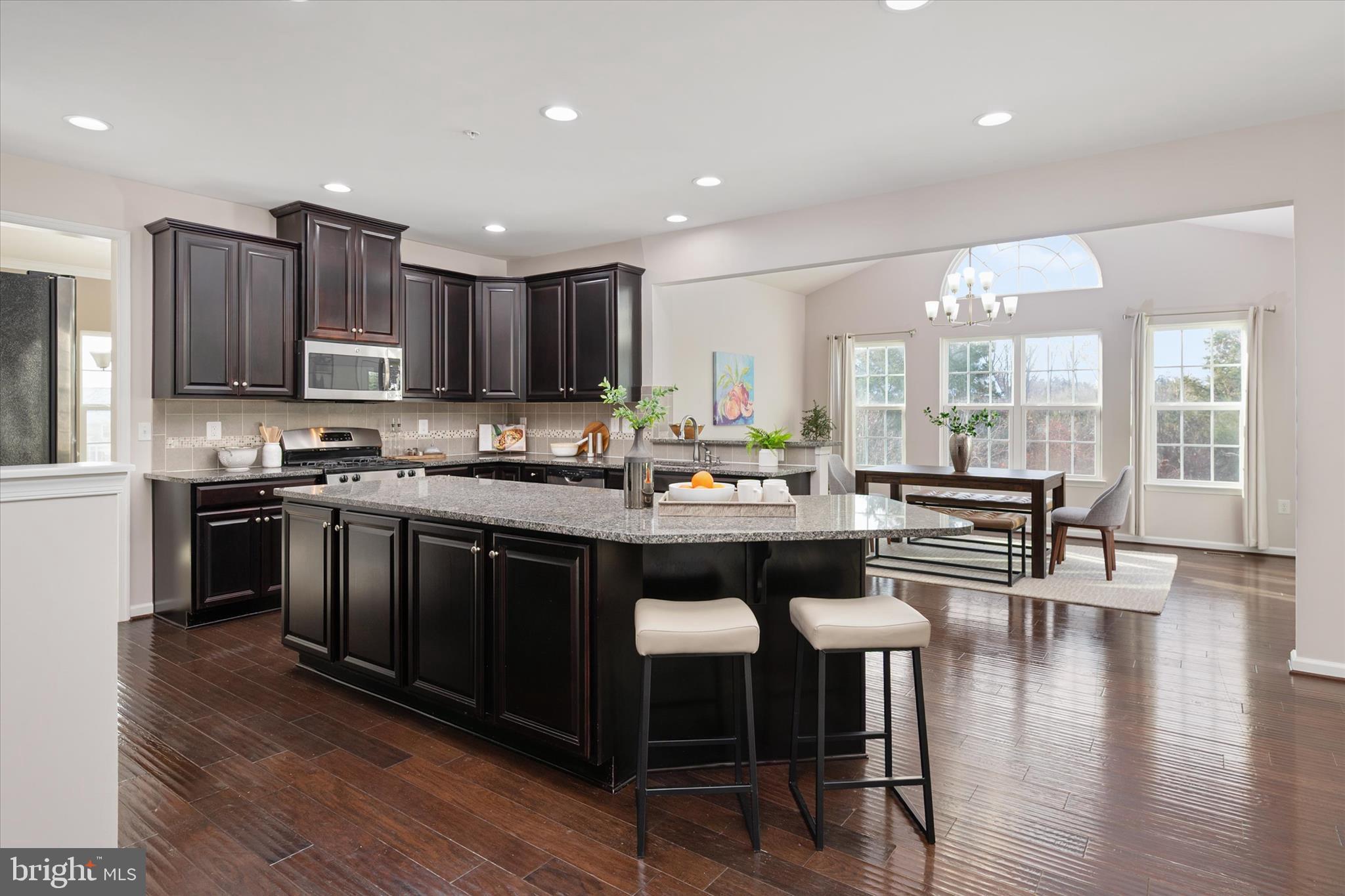 Real estate listing preview #12