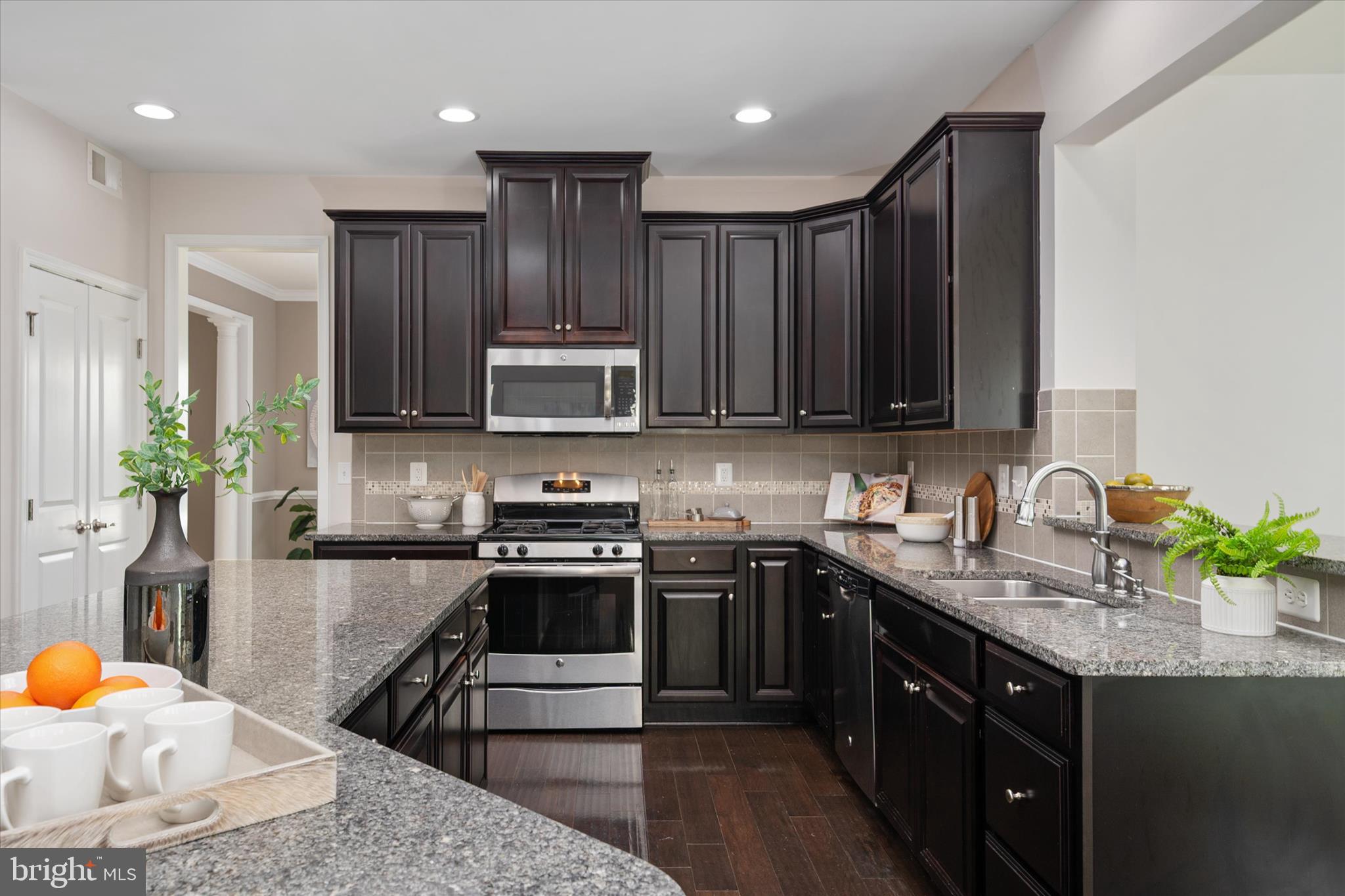 Real estate listing preview #13