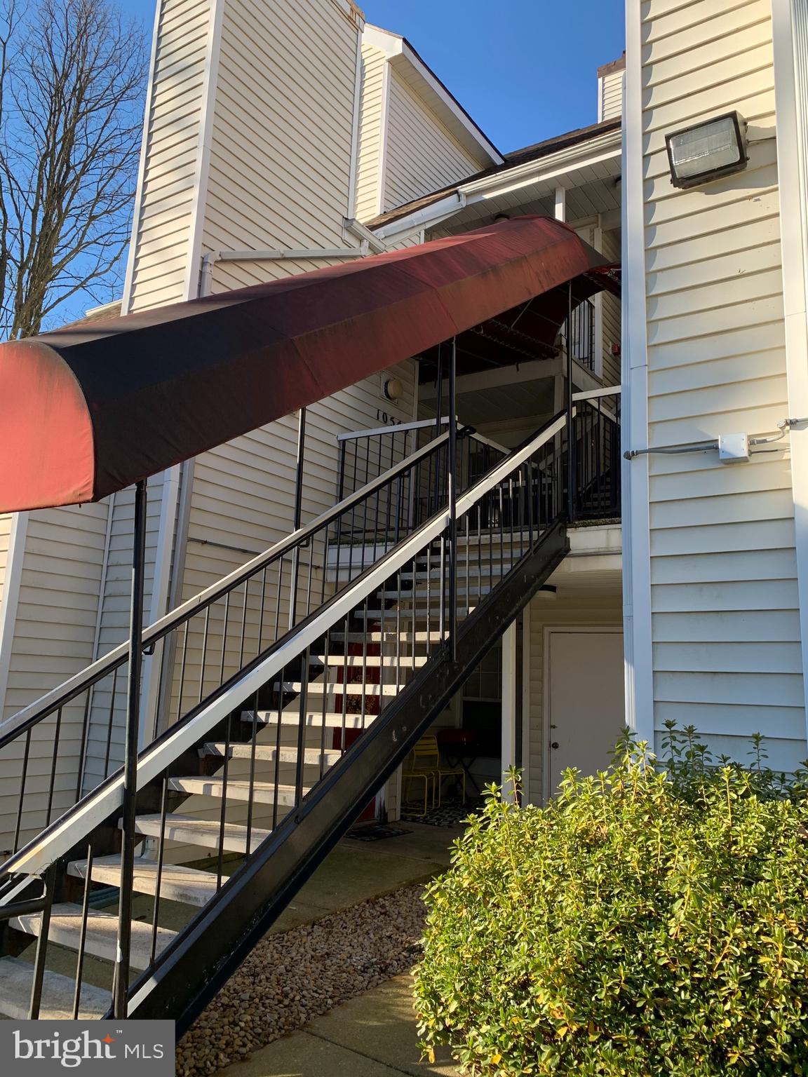 Real estate listing preview #2