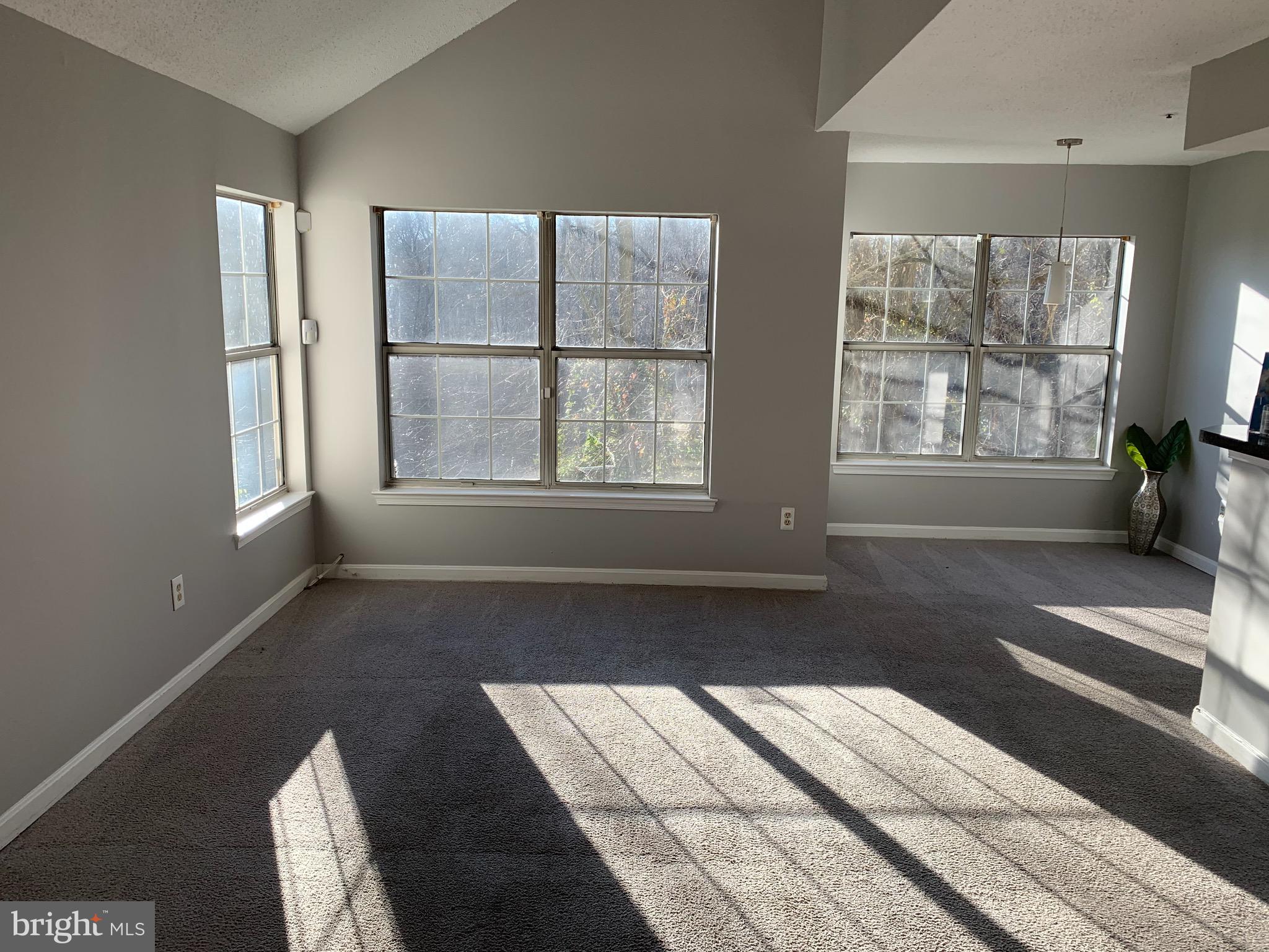 Real estate listing preview #6