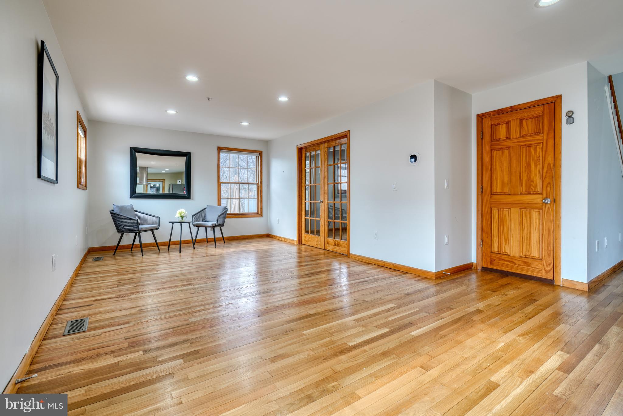 Real estate listing preview #12