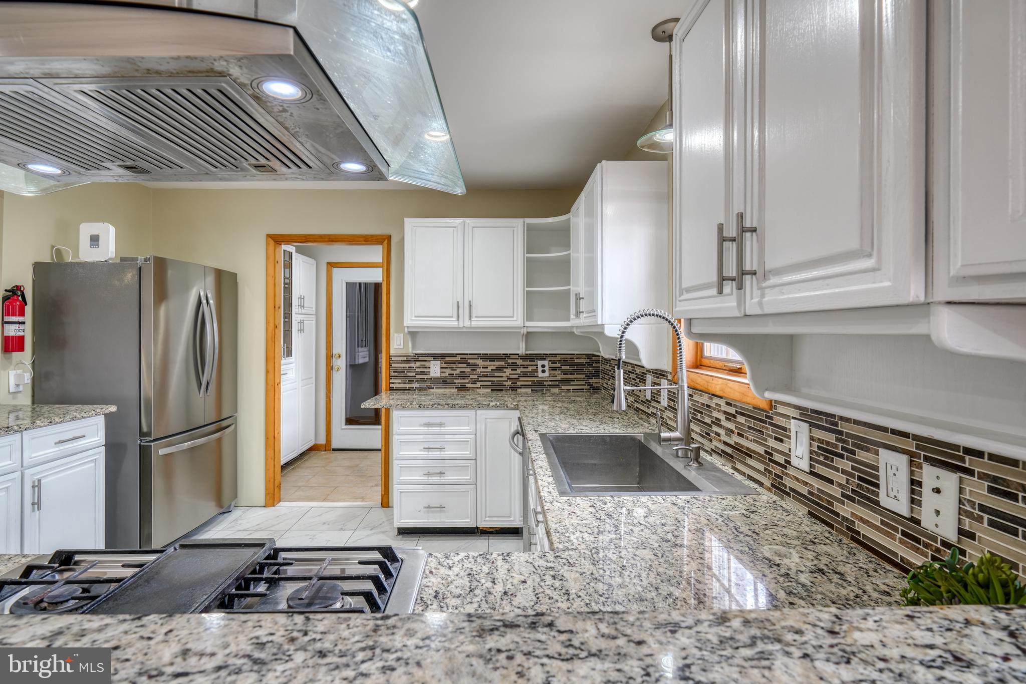 Real estate listing preview #23