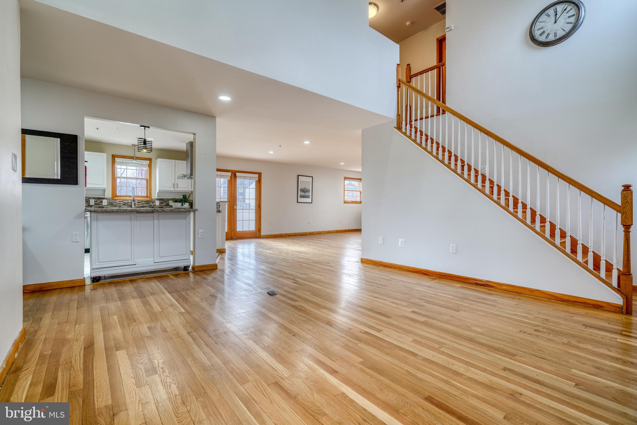 Real estate listing preview #8