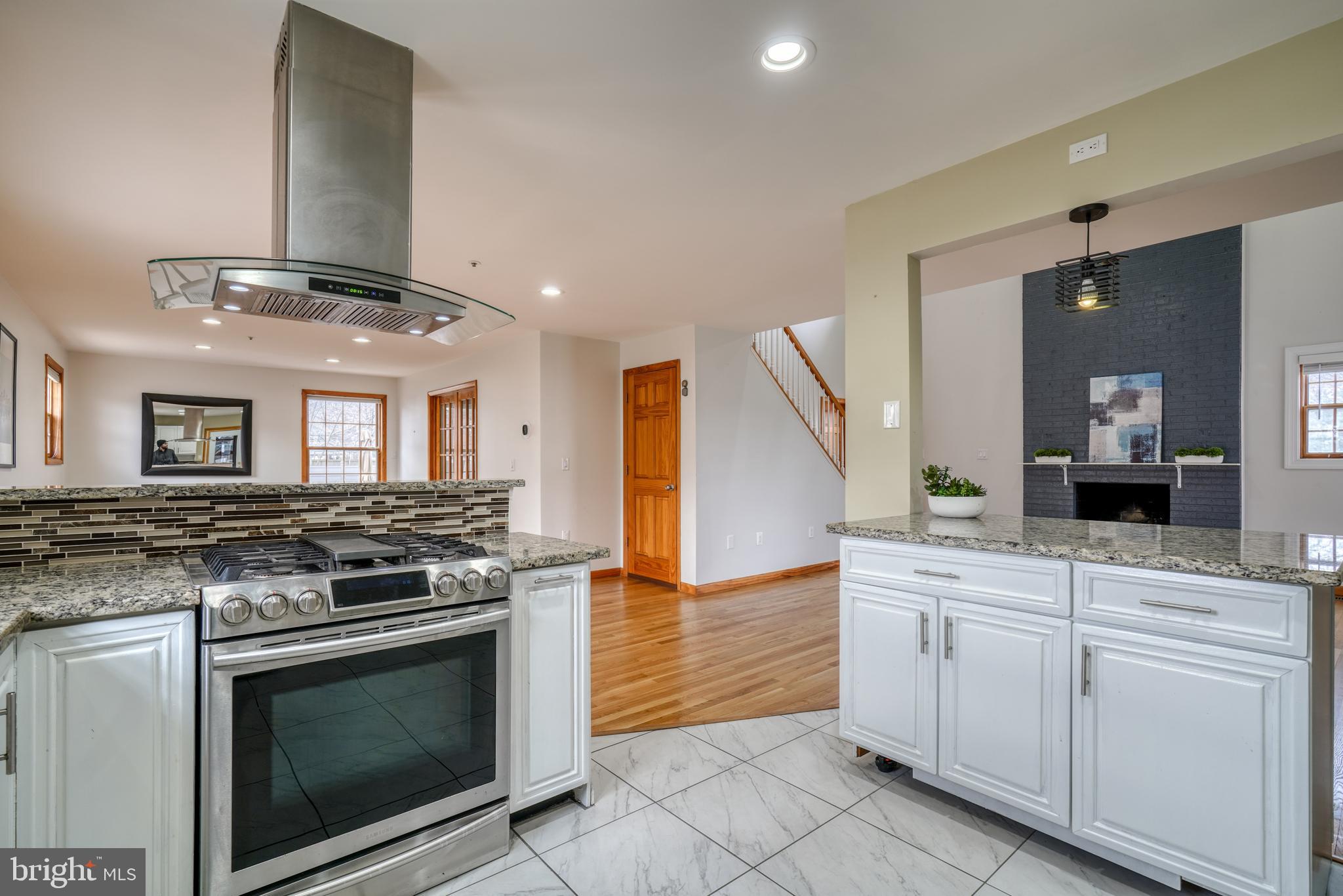 Real estate listing preview #26