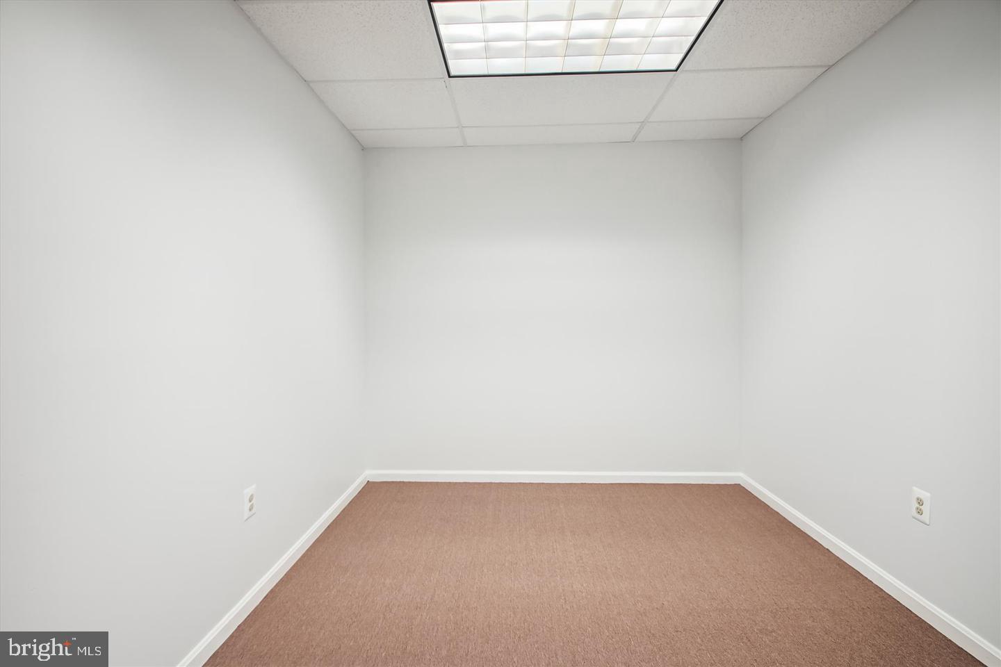 Real estate listing preview #11