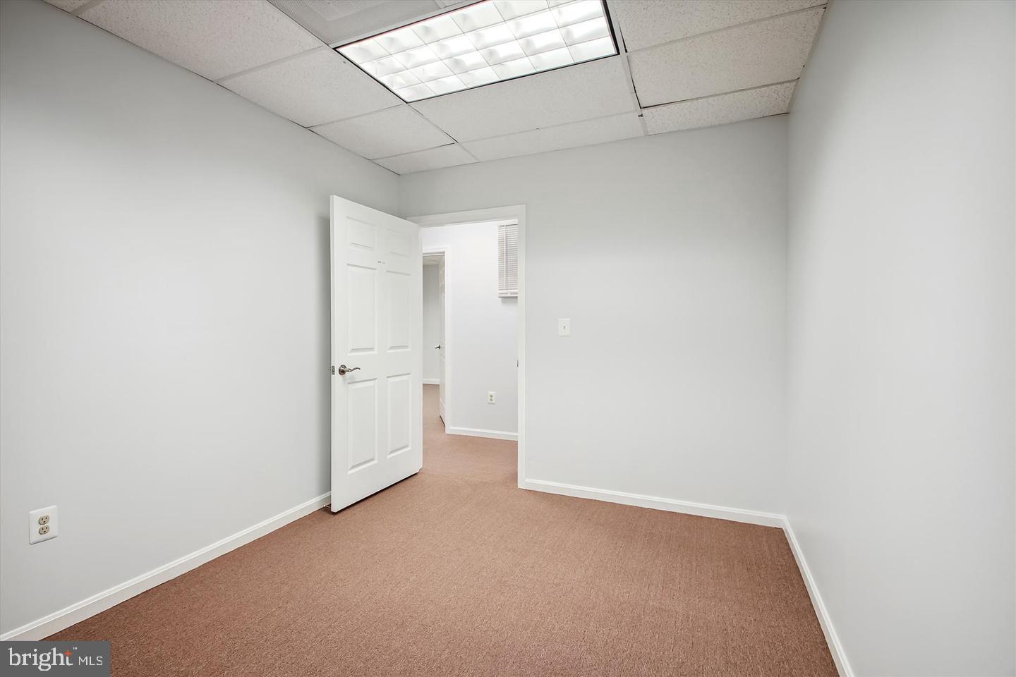 Real estate listing preview #12