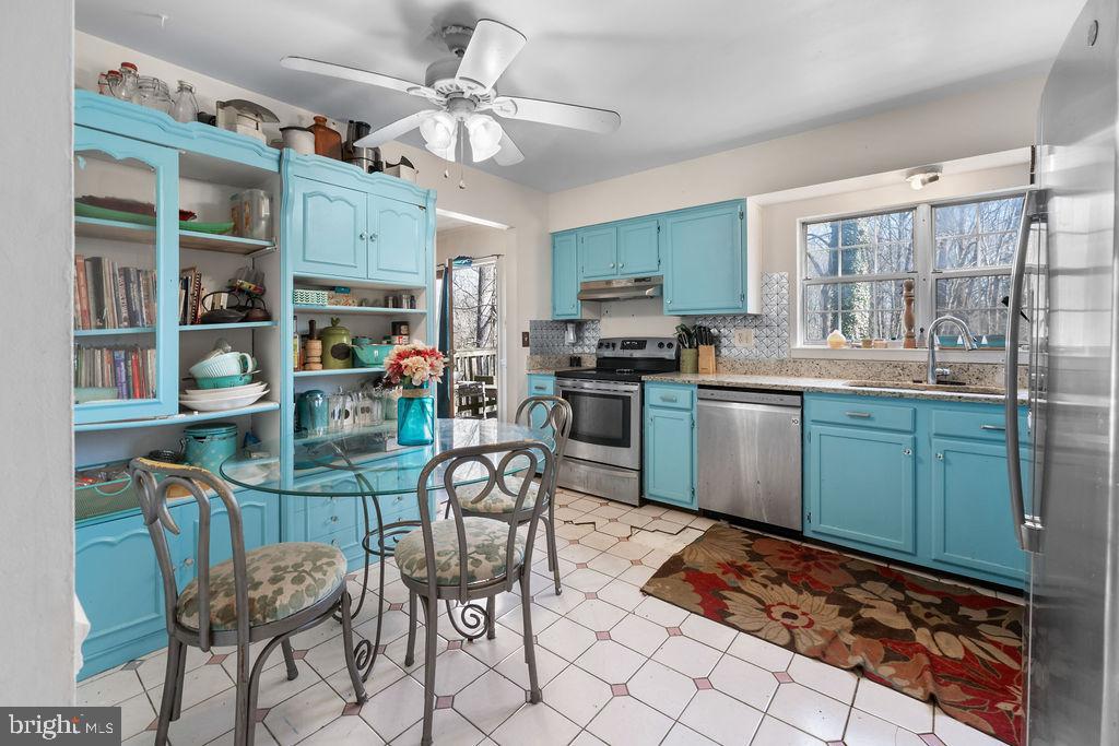 Real estate listing preview #10