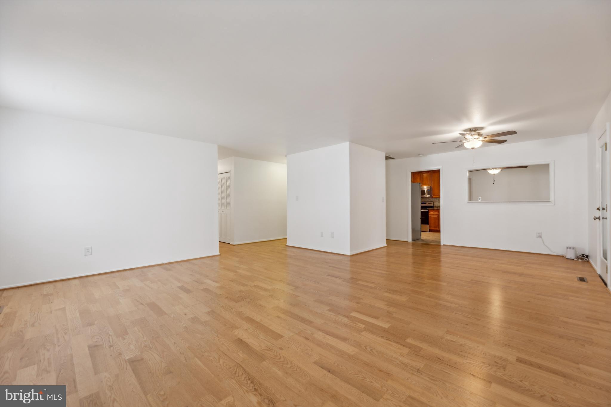 Real estate listing preview #6