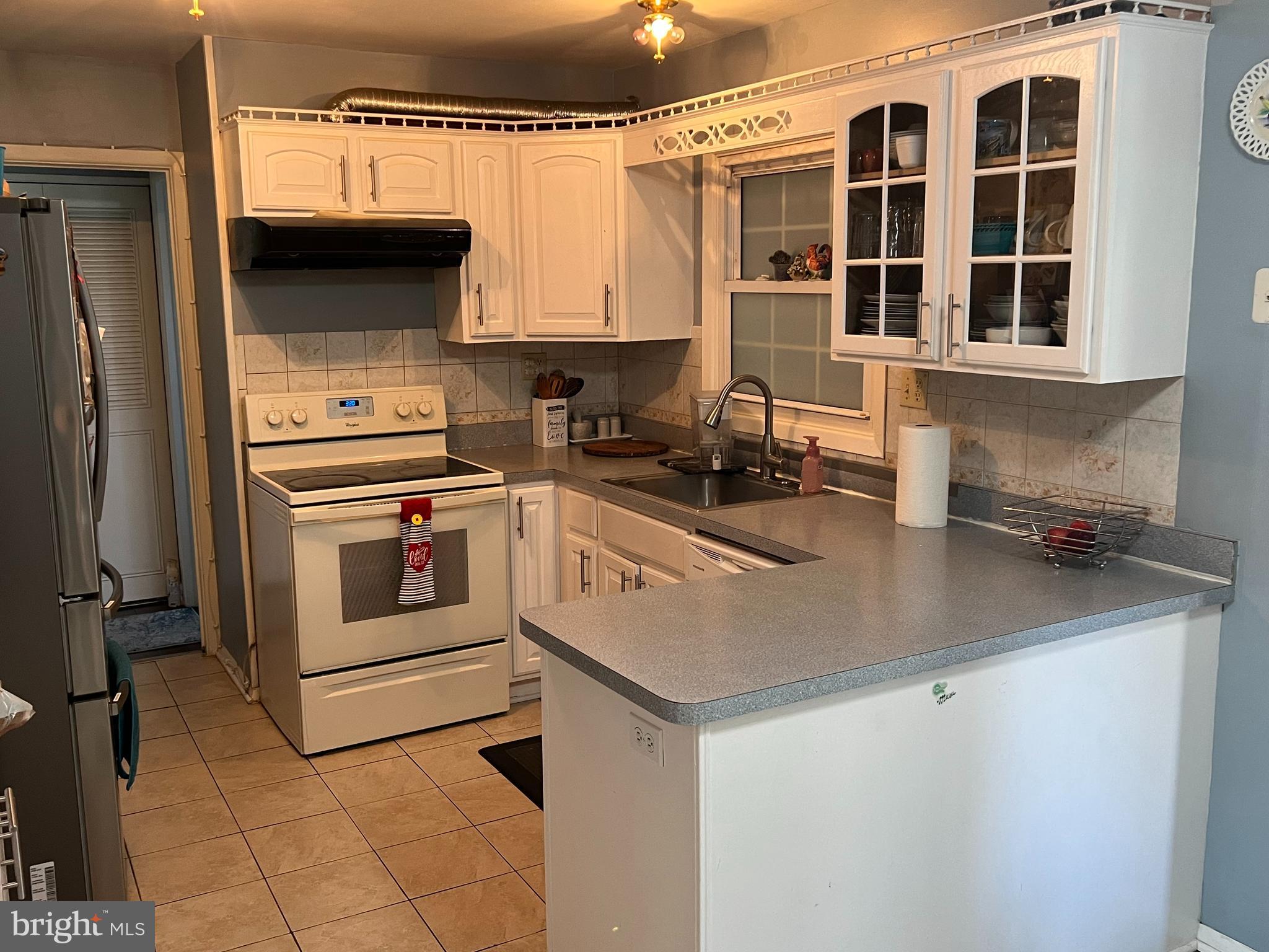 Real estate listing preview #3
