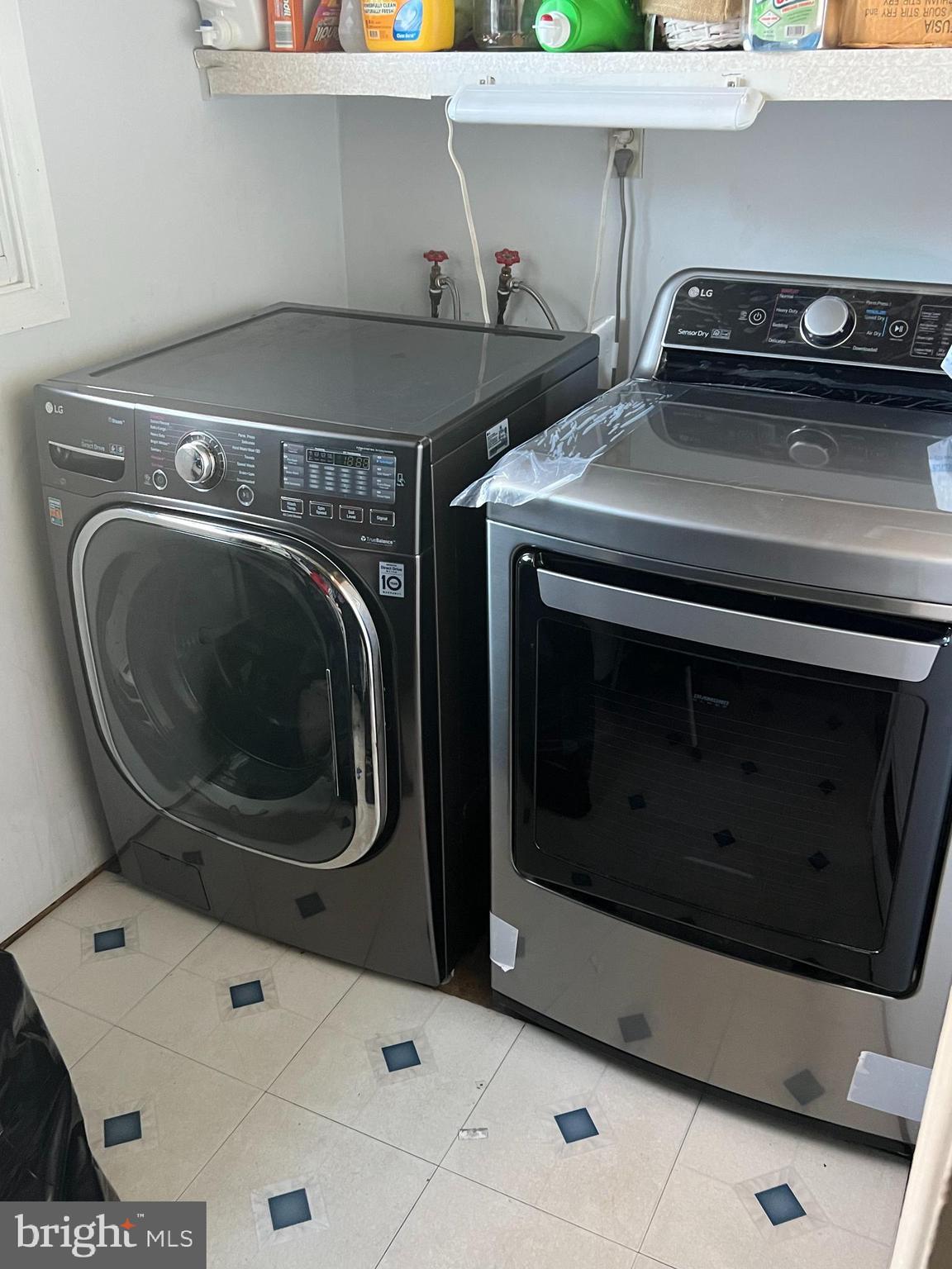 Real estate listing preview #8