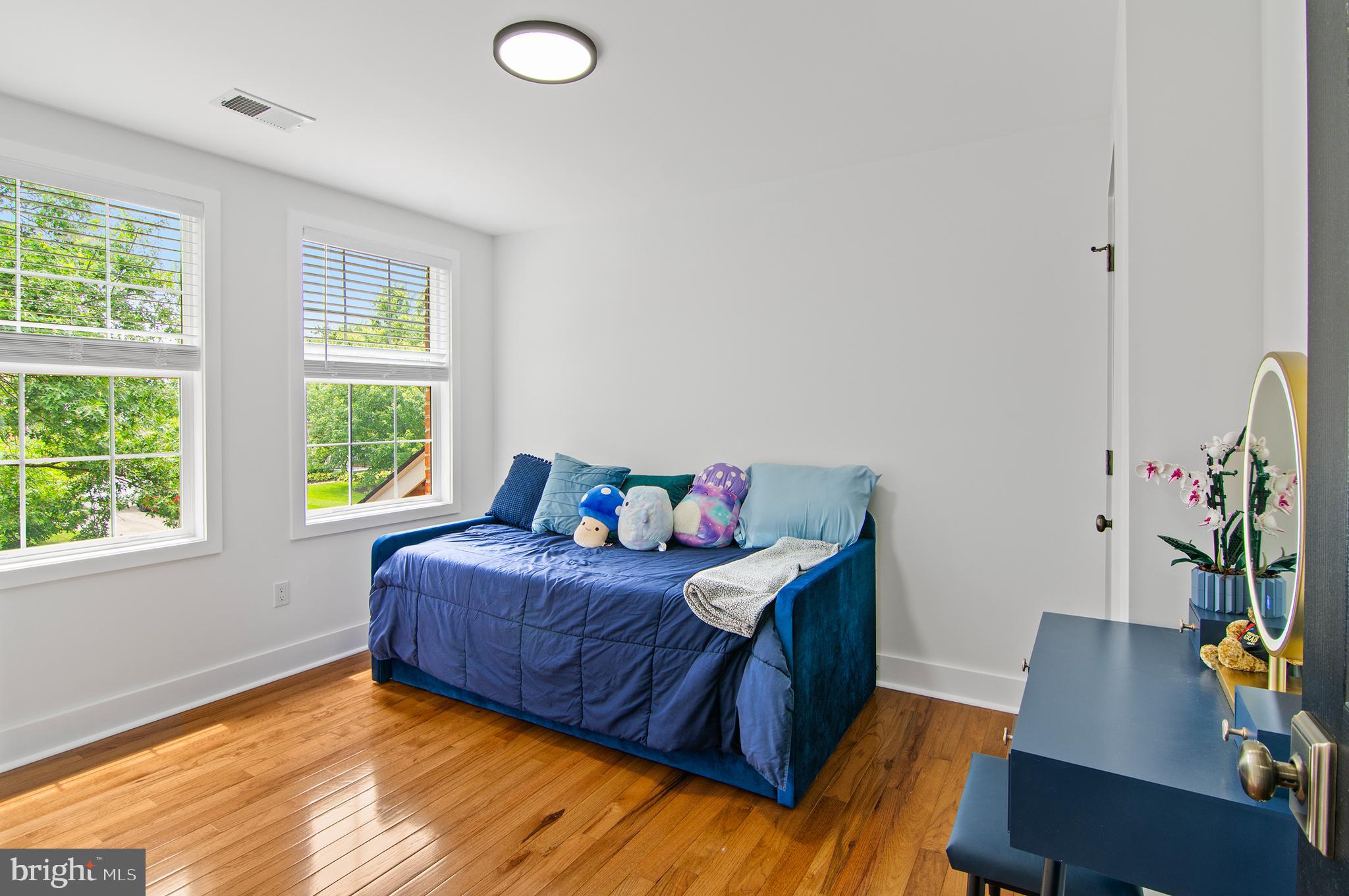 Real estate listing preview #32